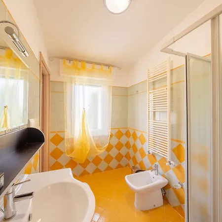 Dei Monti By Interhome Lägenhet *