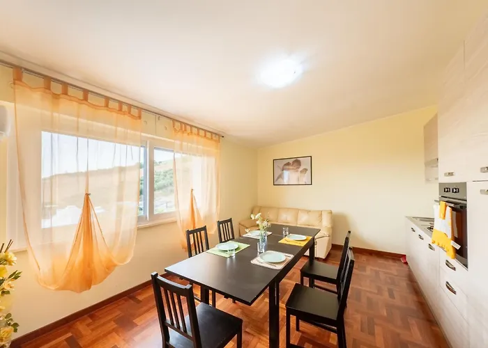 דירה Dei Monti By Interhome *